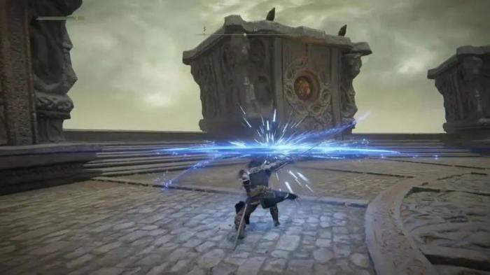 艾尔登法环名刀月隐怎么竖劈放剑气3