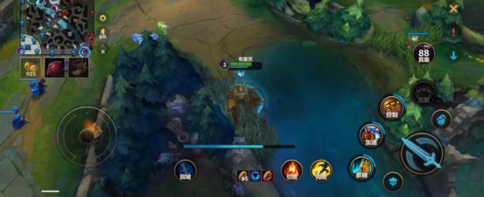 英雄联盟手游布里茨如何打连招2